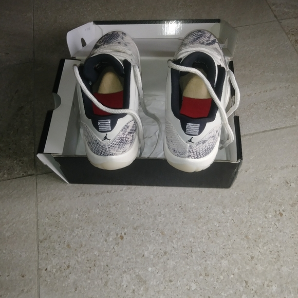 Retro 11 Jordans - Picture 3 of 4